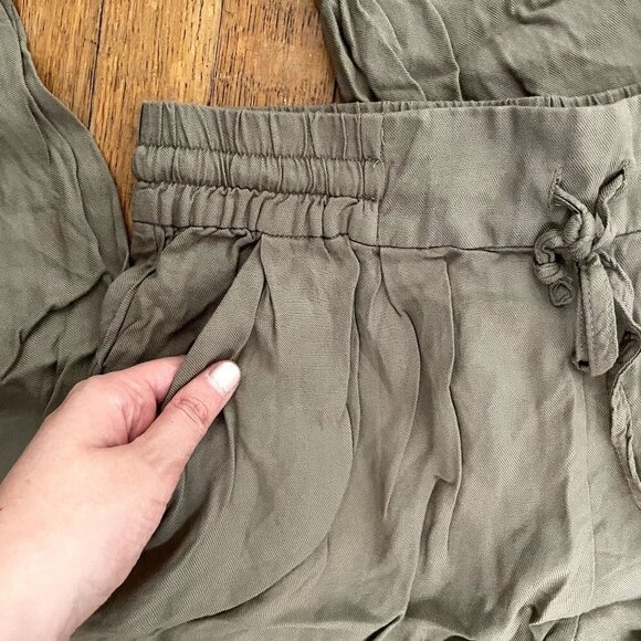 Talula olive green elastic waistband pockets casual pants sweatpants rayon - Picture 2 of 7